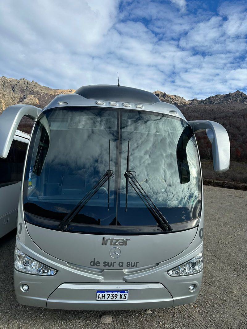 Bus Irizar de De Sur a Sur visto de frente